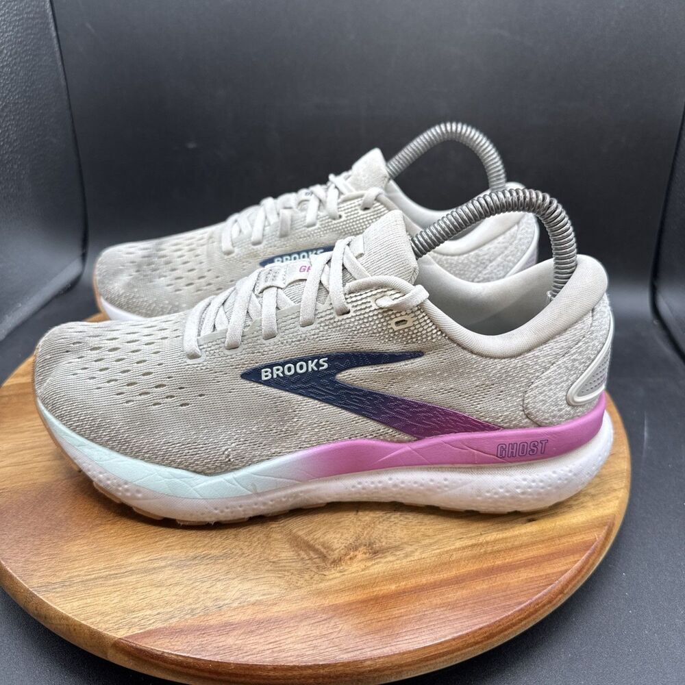 Brooks Ghost 16 Womens Size 7.5 Running Shoes 1204071B175 Gray Sneakers